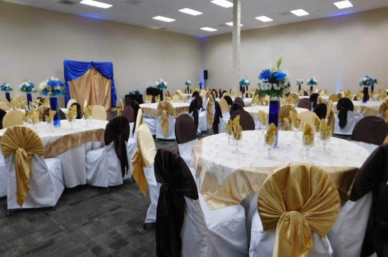 Banquet room with blue flowers