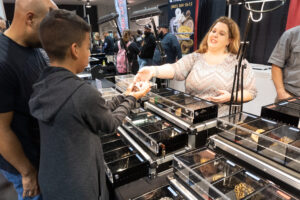 DSC01737 scaled 1 300x200