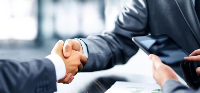 bloghandshake 768x357